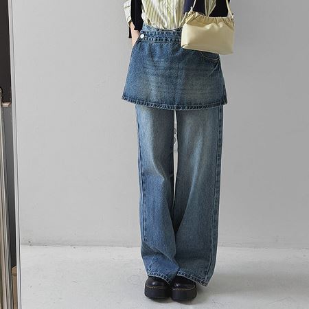 Dongdaemum Women’s Pants, a testament to the elegance and quality of wholesale Korean fashion.
