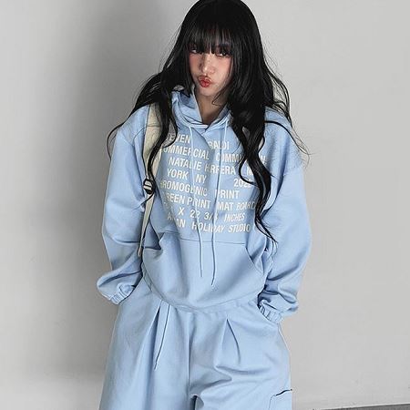 Dongdaemum Women’s Shirts, Tops & T-Shirts, a testament to the elegance and quality of wholesale Korean fashion.