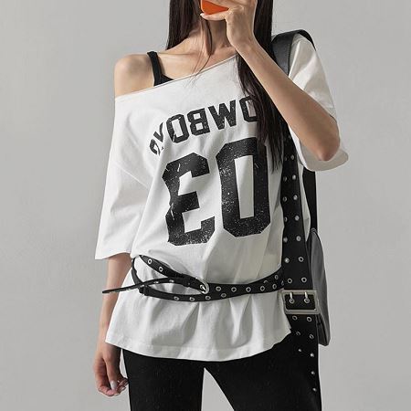 Dongdaemum Women’s Shirts, Tops & T-Shirts, a testament to the elegance and quality of wholesale Korean fashion.