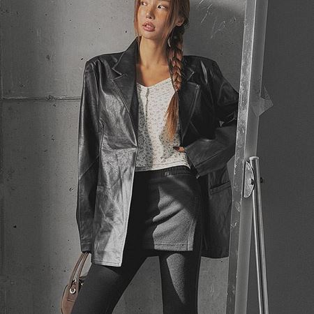 Dongdaemum Women’s Coats & Jackets, a testament to the elegance and quality of wholesale Korean fashion.