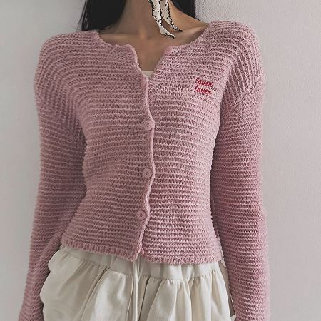 Dongdaemum Women’s Shirts, Tops & T-Shirts, a testament to the elegance and quality of wholesale Korean fashion.