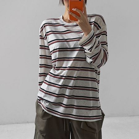 Dongdaemum Women’s Shirts, Tops & T-Shirts, a testament to the elegance and quality of wholesale Korean fashion.