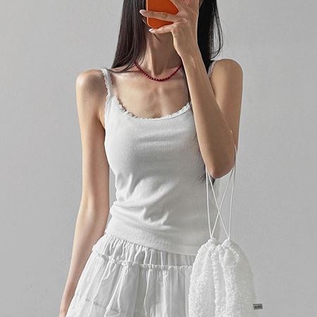 Dongdaemum Women’s Shirts, Tops & T-Shirts, a testament to the elegance and quality of wholesale Korean fashion.