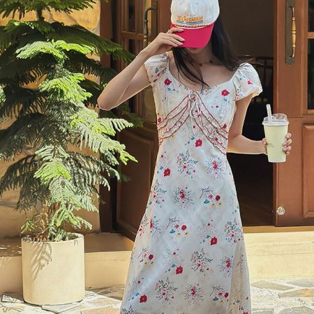 Dongdaemum Women’s Dresses, a testament to the elegance and quality of wholesale Korean fashion.