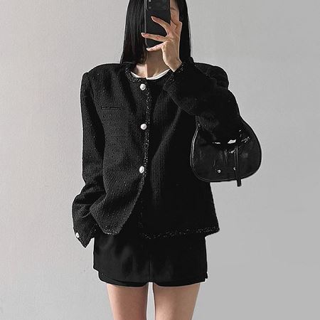 Dongdaemum Women’s Coats & Jackets, a testament to the elegance and quality of wholesale Korean fashion.