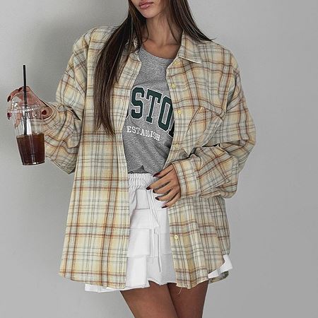 Dongdaemum Women’s Shirts, Tops & T-Shirts, a testament to the elegance and quality of wholesale Korean fashion.