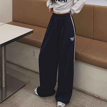 Dongdaemum Women’s Pants, a testament to the elegance and quality of wholesale Korean fashion.