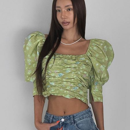 Dongdaemum Women’s Shirts, Tops & T-Shirts, a testament to the elegance and quality of wholesale Korean fashion.