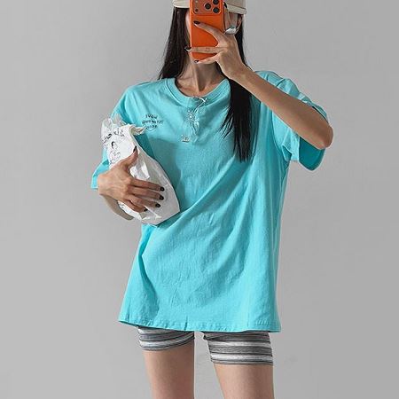Dongdaemum Women’s Pants, a testament to the elegance and quality of wholesale Korean fashion.
