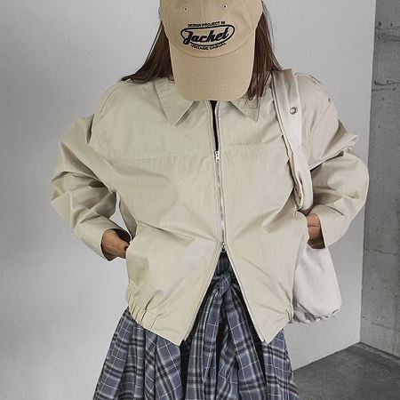 Dongdaemum Women’s Coats & Jackets, a testament to the elegance and quality of wholesale Korean fashion.