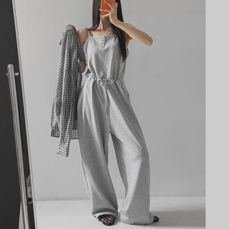 Dongdaemum Women’s Pants, a testament to the elegance and quality of wholesale Korean fashion.