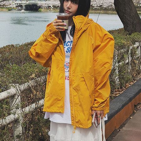 Dongdaemum Women’s Coats & Jackets, a testament to the elegance and quality of wholesale Korean fashion.