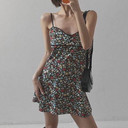 Dongdaemum Women’s Dresses, a testament to the elegance and quality of wholesale Korean fashion.