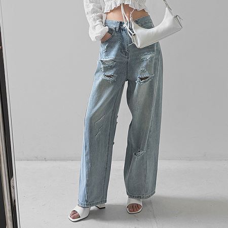 Dongdaemum Women’s Pants, a testament to the elegance and quality of wholesale Korean fashion.