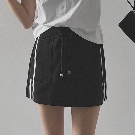 Dongdaemum Women’s Dresses, a testament to the elegance and quality of wholesale Korean fashion.