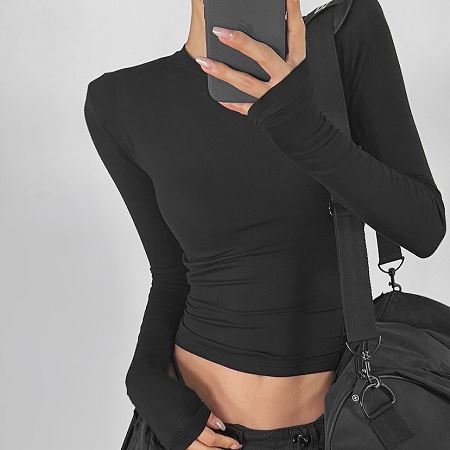 Dongdaemum Women’s Shirts, Tops & T-Shirts, a testament to the elegance and quality of wholesale Korean fashion.