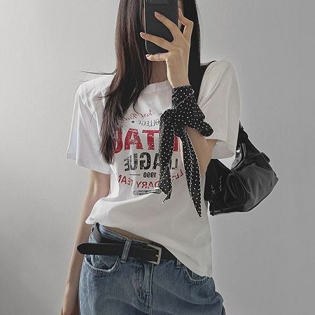 Dongdaemum Women’s Shirts, Tops & T-Shirts, a testament to the elegance and quality of wholesale Korean fashion.