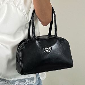 Dongdaemum Women’s Handbags, a testament to the elegance and quality of wholesale Korean fashion.