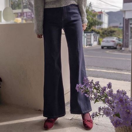 An array of Dongdaemum Women’s Pants, embodying the versatility of Korean fashion.