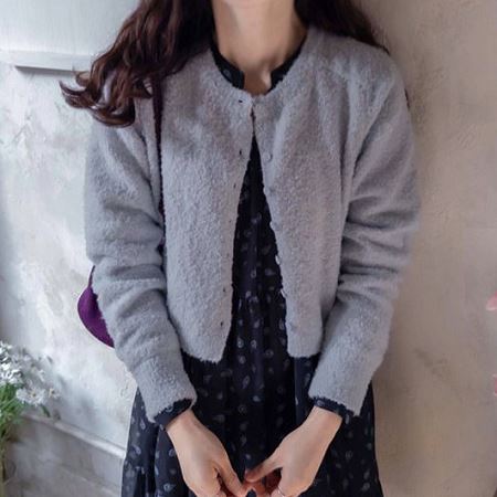 Dongdaemum Women’s Coats & Jackets, a testament to the elegance and quality of wholesale Korean fashion.