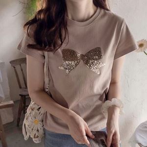 Dongdaemum Women’s Shirts, Tops & T-Shirts, a testament to the elegance and quality of wholesale Korean fashion.