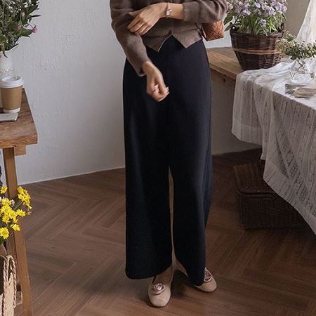 An array of Dongdaemum Women’s Pants, embodying the versatility of Korean fashion.