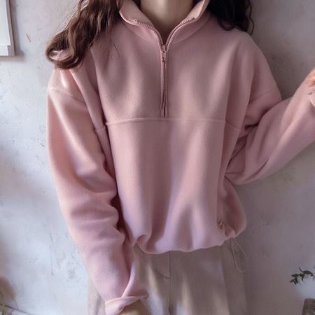 Dongdaemum Women’s Shirts, Tops & T-Shirts, a testament to the elegance and quality of wholesale Korean fashion.