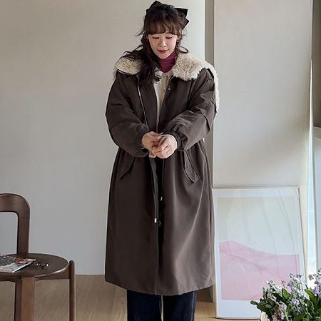A variety of Dongdaemum Women’s Coats & Jackets, reflecting the sophistication of Korean fashion.