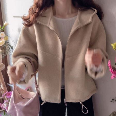 Dongdaemum Women’s Coats & Jackets, a testament to the elegance and quality of wholesale Korean fashion.