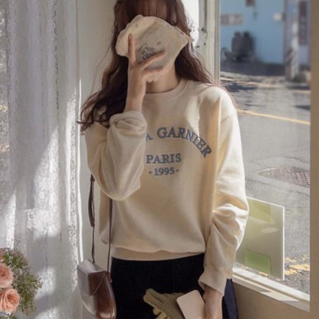 Dongdaemum Women’s Shirts, Tops & T-Shirts, a testament to the elegance and quality of wholesale Korean fashion.