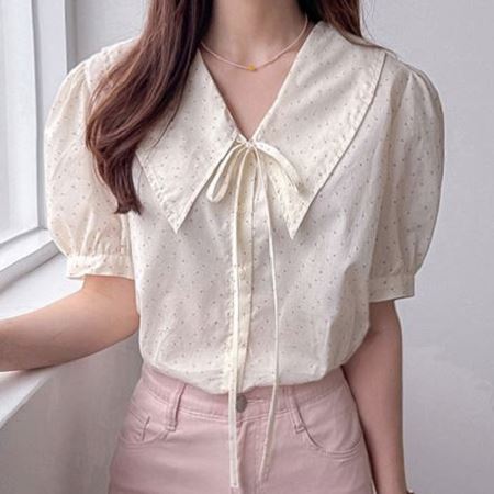 Dongdaemum Women’s Shirts, Tops & T-Shirts, a testament to the elegance and quality of wholesale Korean fashion.