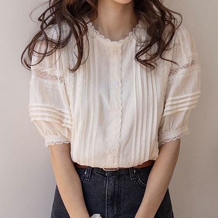 Dongdaemum Women’s Shirts, Tops & T-Shirts, a testament to the elegance and quality of wholesale Korean fashion.