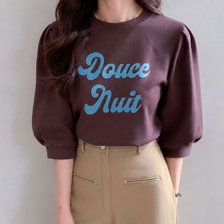 Dongdaemum Women’s Shirts, Tops & T-Shirts, a testament to the elegance and quality of wholesale Korean fashion.
