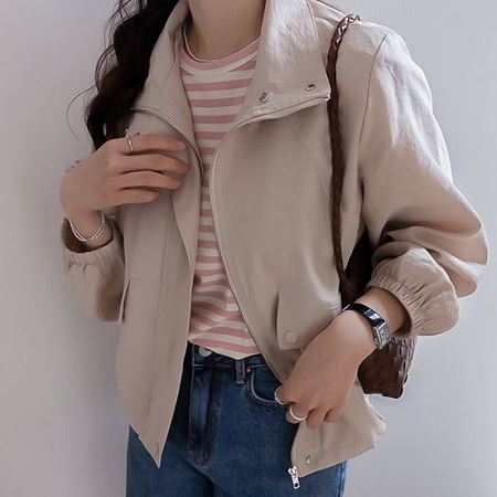 Dongdaemum Women’s Coats & Jackets, a testament to the elegance and quality of wholesale Korean fashion.
