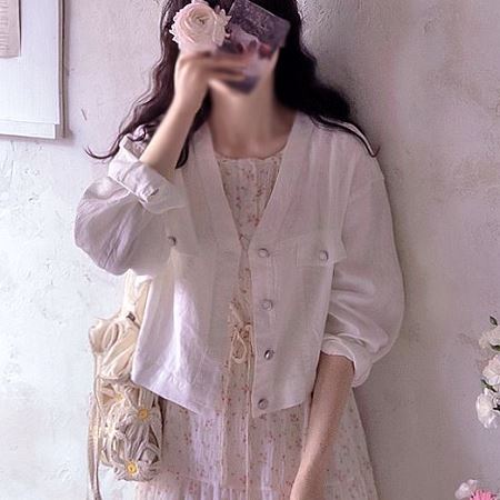Dongdaemum Women’s Coats & Jackets, a testament to the elegance and quality of wholesale Korean fashion.