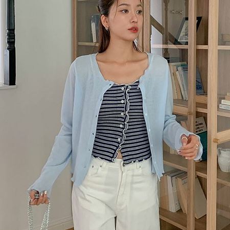 Dongdaemum Women’s Coats & Jackets, a testament to the elegance and quality of wholesale Korean fashion.
