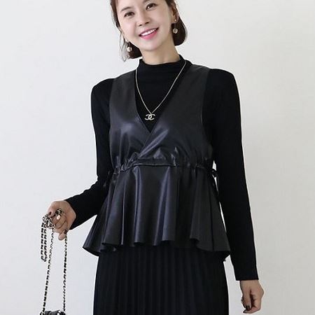 Dongdaemum Women’s One-Pieces, a testament to the elegance and quality of wholesale Korean fashion.