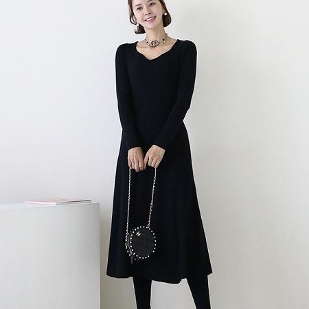 Dongdaemum Women’s Dresses, a testament to the elegance and quality of wholesale Korean fashion.