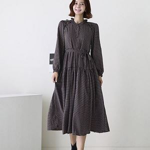 A collection of Dongdaemum Women’s Dresses, encapsulating the charm of Korean fashion.