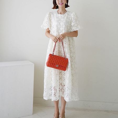 Dongdaemum Women’s Dresses, a testament to the elegance and quality of wholesale Korean fashion.