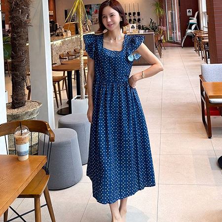 Dongdaemum Women’s Dresses, a testament to the elegance and quality of wholesale Korean fashion.