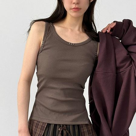 Dongdaemum Women’s Shirts, Tops & T-Shirts, a testament to the elegance and quality of wholesale Korean fashion.