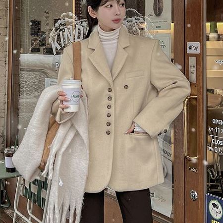 Dongdaemum Women’s Coats & Jackets, a testament to the elegance and quality of wholesale Korean fashion.