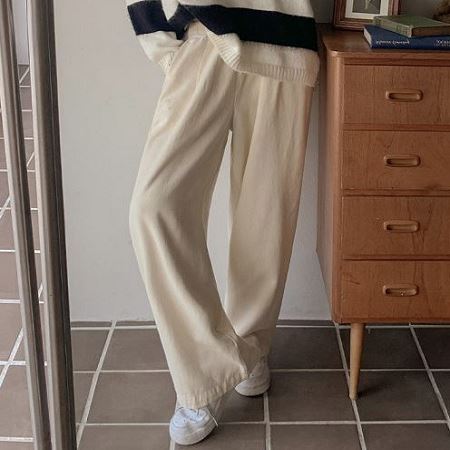 An array of Dongdaemum Women’s Pants, embodying the versatility of Korean fashion.