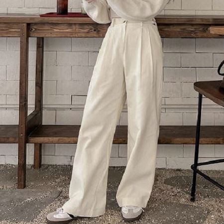 Dongdaemum Women’s Pants, a testament to the elegance and quality of wholesale Korean fashion.