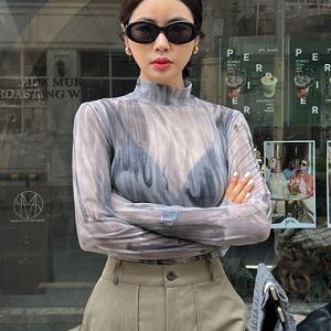 Dongdaemum Women’s Shirts, Tops & T-Shirts, a testament to the elegance and quality of wholesale Korean fashion.