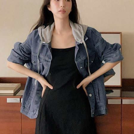 A variety of Dongdaemum Women’s Coats & Jackets, reflecting the sophistication of Korean fashion.