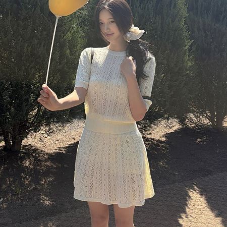 Dongdaemum Women’s One-Pieces, a testament to the elegance and quality of wholesale Korean fashion.