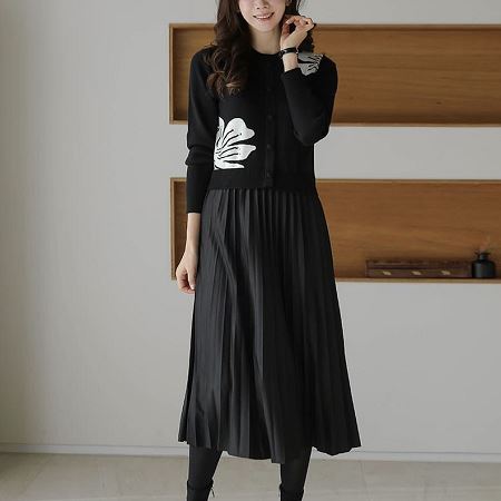 A collection of Dongdaemum Women’s Dresses, encapsulating the charm of Korean fashion.