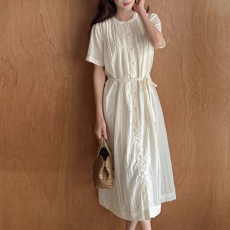 Dongdaemum Women’s Dresses, a testament to the elegance and quality of wholesale Korean fashion.
